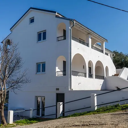 Ocean Breeze Terracce Avliotai